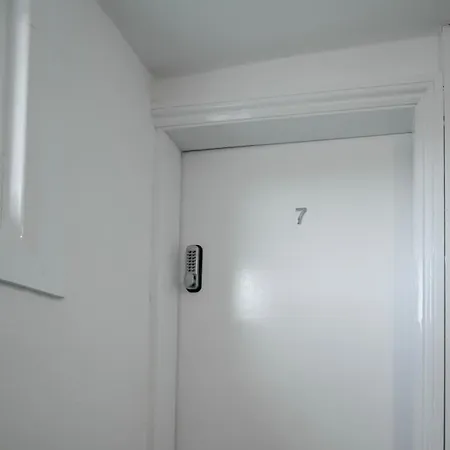 Yss The Church 2 Apartment *