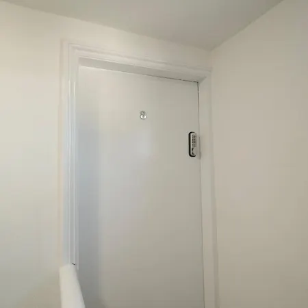 Yss The Church 2 Apartment *