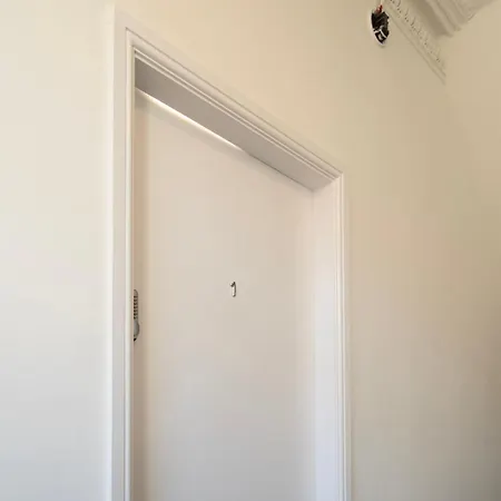 Apartment Yss The Church 2 *